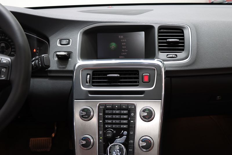 沃尔沃S60 2019款 S60L 改款 T5 智进进阶版