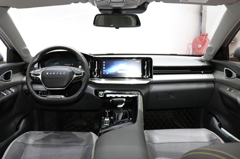 宝骏RC-5 2020款 1.5T CVT智耀豪华型