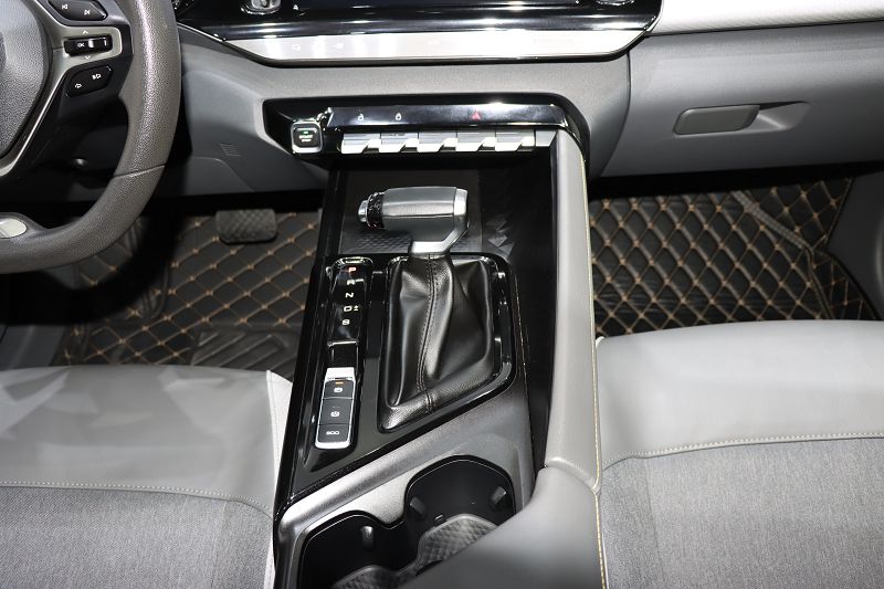 宝骏RC-5 2020款 1.5T CVT智耀豪华型