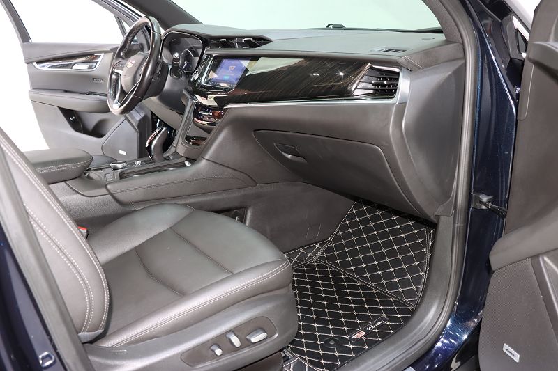 凯迪拉克XT6 2021款 2.0T 六座两驱豪华型