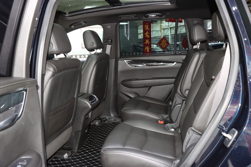 凯迪拉克XT6 2021款 2.0T 六座两驱豪华型