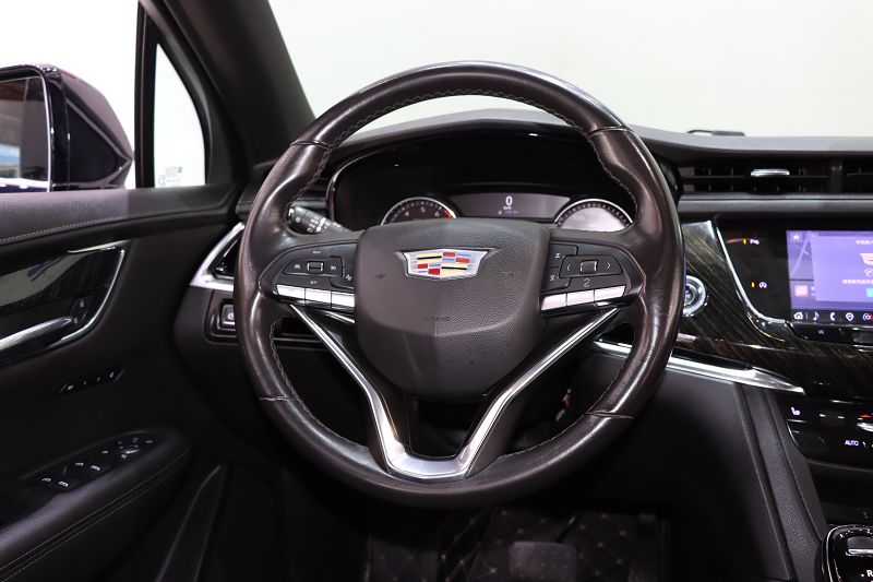 凯迪拉克XT6 2021款 2.0T 六座两驱豪华型