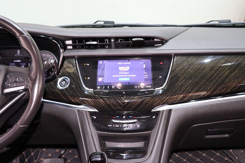 凯迪拉克XT6 2021款 2.0T 六座两驱豪华型