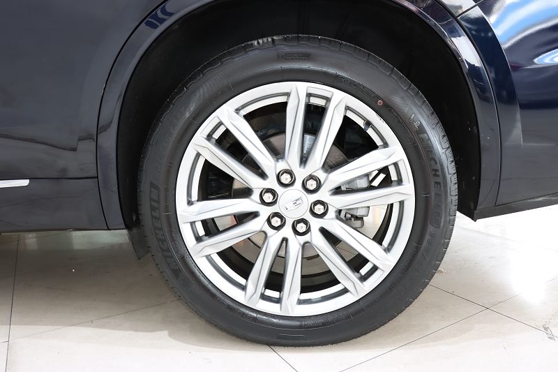 凯迪拉克XT6 2021款 2.0T 六座两驱豪华型