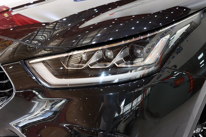 丰田 皇冠陆放 2022款 2.5L HEV四驱尊贵版