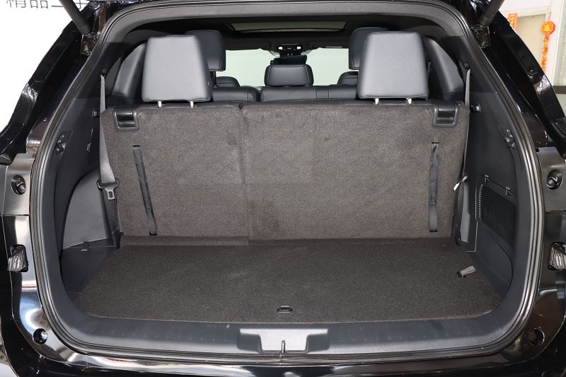 丰田 皇冠陆放 2022款 2.5L HEV四驱尊贵版