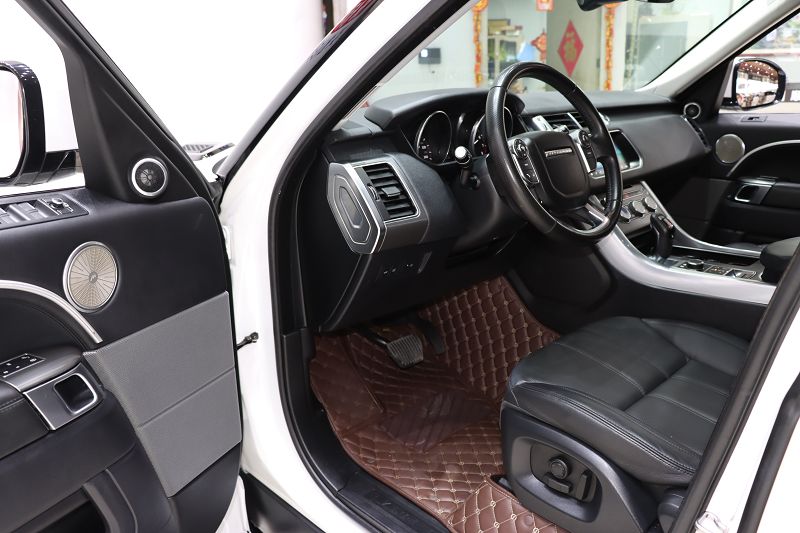 路虎 揽胜运动版 2017款 揽胜运动 3.0 SC V6 SE