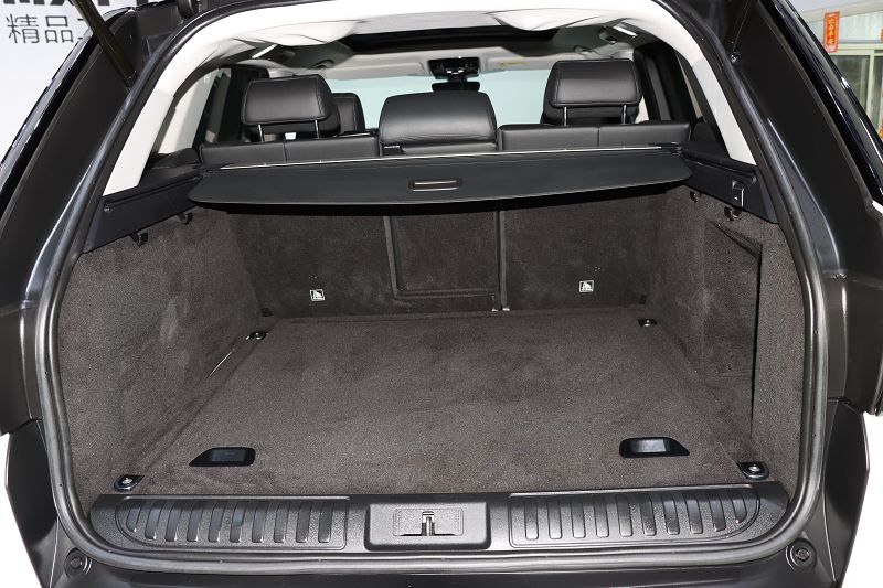 路虎 揽胜运动版 2017款 揽胜运动 3.0 SC V6 SE