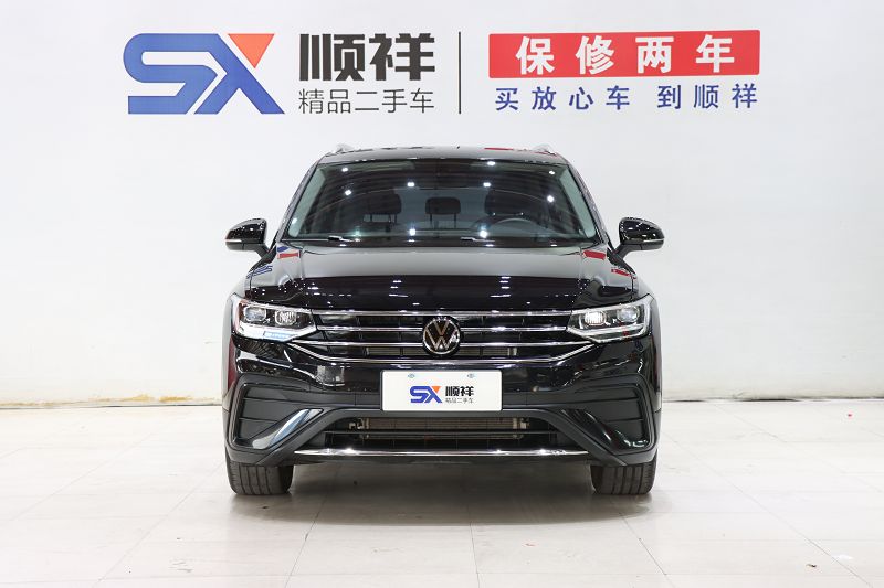 大众 途观L 2024款 出众款 300TSI 自动两驱龙腾版