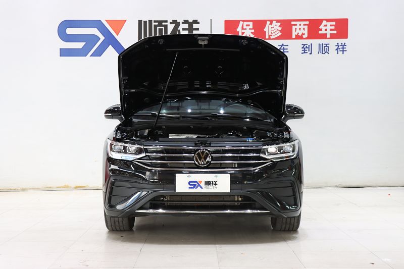 大众 途观L 2024款 出众款 300TSI 自动两驱龙腾版