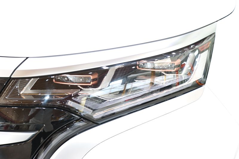 腾势D9 2022款 DM-i 970 四驱旗舰型