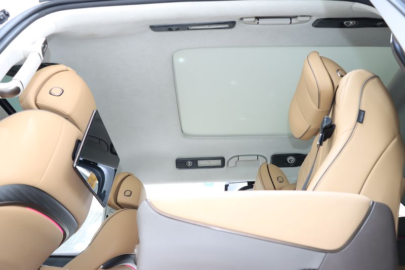 腾势D9 2022款 DM-i 970 四驱旗舰型