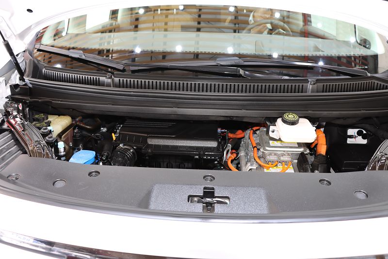 腾势D9 2022款 DM-i 970 四驱旗舰型