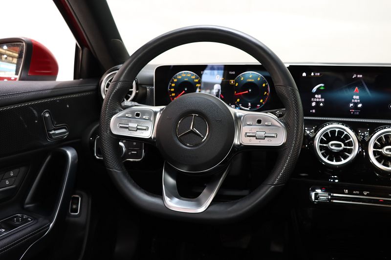 奔驰A级 2020款 A 200 L 运动轿车