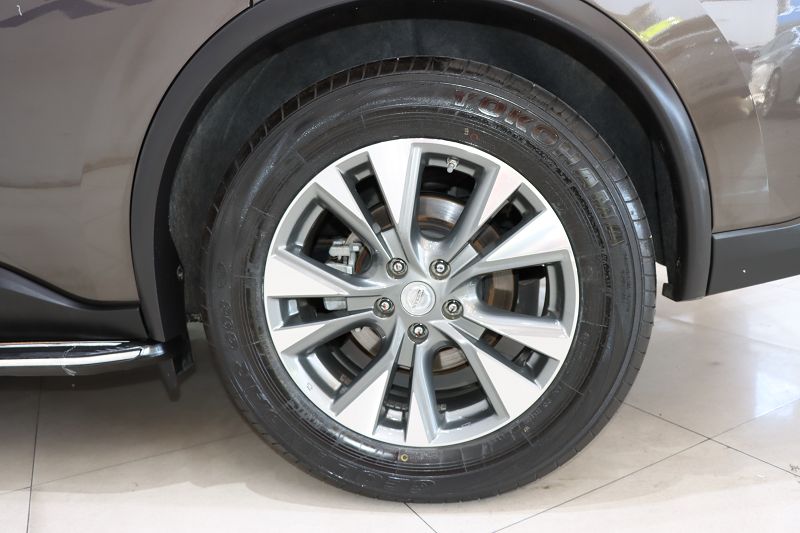 日产 楼兰 2021款 2.5L XL Plus 两驱智联领先版