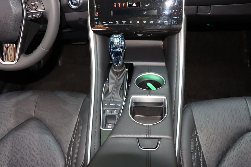 丰田亚洲龙 2022款 2.5L Touring尊贵版