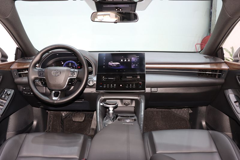 丰田 亚洲龙 2024款 2.0L 进取版