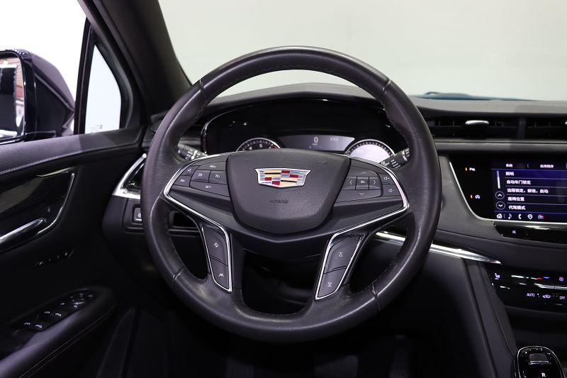 凯迪拉克XT5 2022款 2.0T 两驱豪华型 国VI