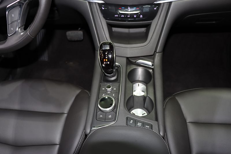 凯迪拉克XT5 2022款 2.0T 两驱豪华型 国VI