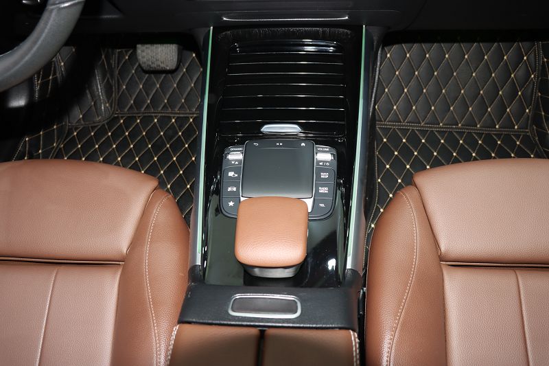 奔驰GLB级 2022款 GLB 200 时尚型