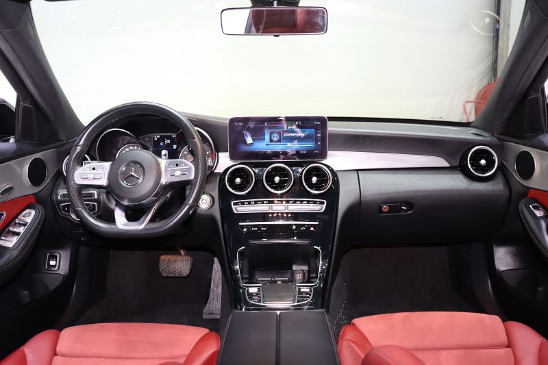 奔驰C级 2019款 C 260 运动版