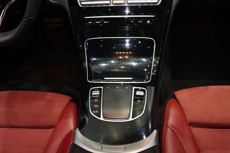 奔驰C级 2019款 C 260 运动版