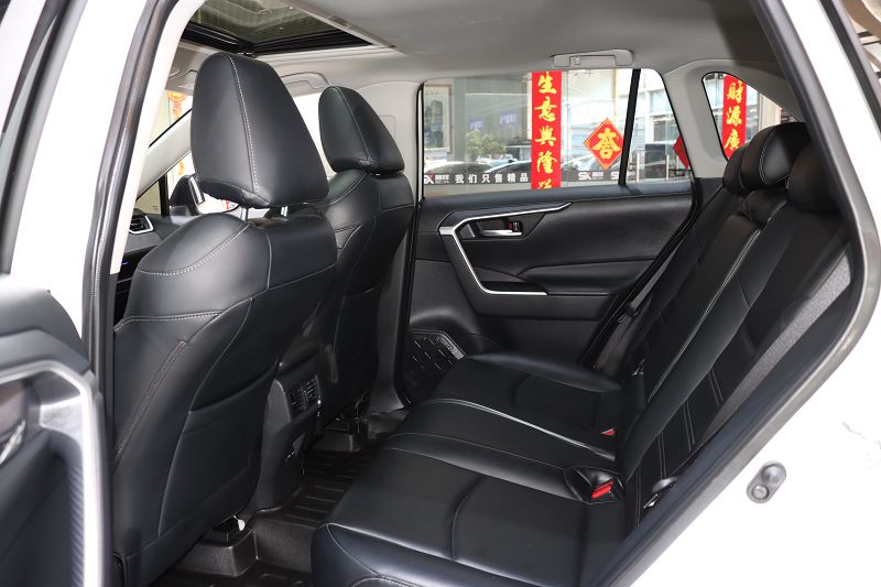 丰田 RAV4荣放 2022款 2.0L CVT两驱风尚版
