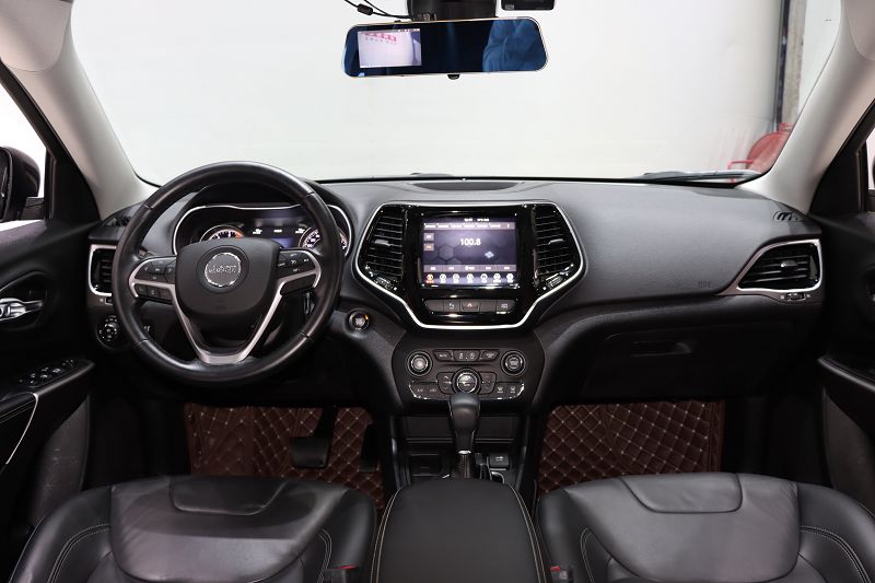 Jeep 自由光 2019款 2.0T 两驱智享版 国V