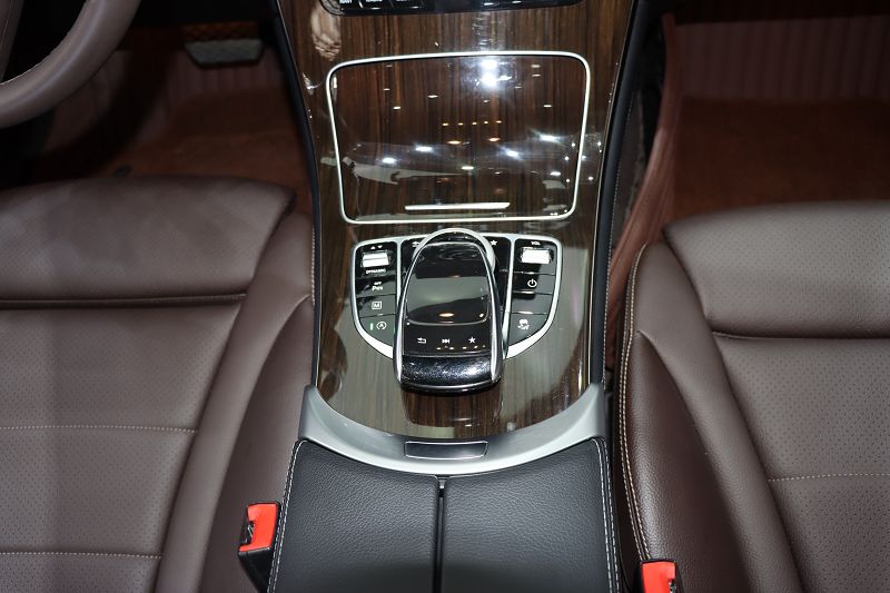 奔驰GLC级 2017款 GLC 260 4MATIC 动感型