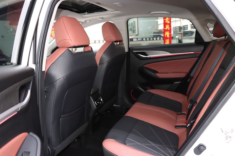 长安 逸动 2023款 畅享版 PLUS 蓝鲸NE 1.4T GDI DCT尊贵版