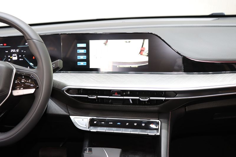 长安 逸动 2023款 畅享版 PLUS 蓝鲸NE 1.4T GDI DCT尊贵版