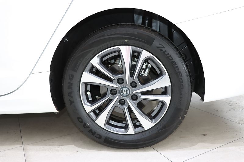 长安 逸动 2023款 畅享版 PLUS 蓝鲸NE 1.4T GDI DCT尊贵版