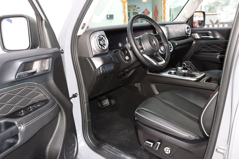 坦克300 2021款 越野版 2.0T 征服者