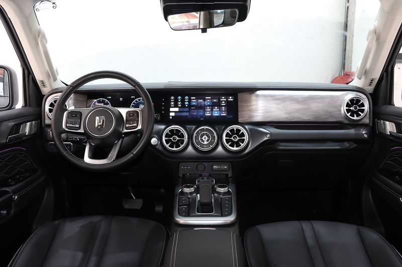 坦克300 2021款 越野版 2.0T 征服者