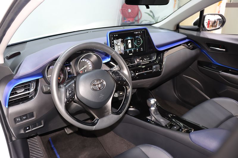 丰田C-HR 2021款 2.0L 豪华版