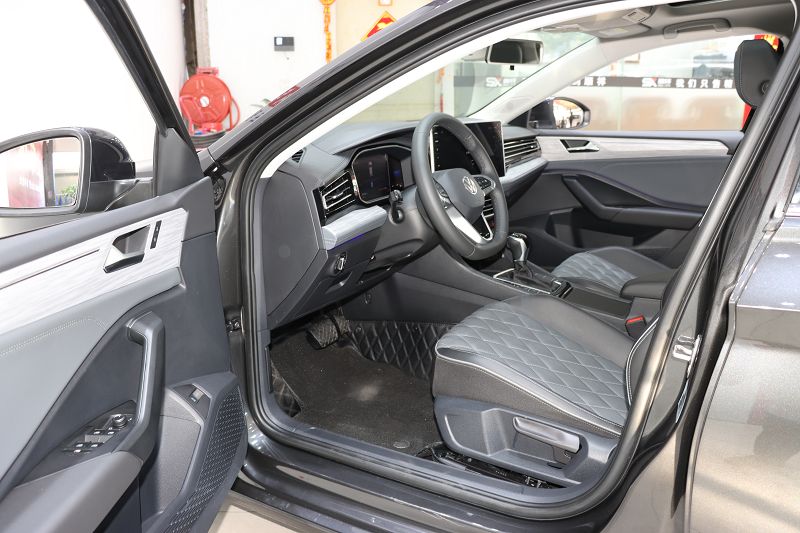 大众 速腾 2023款 300TSI DSG超越版