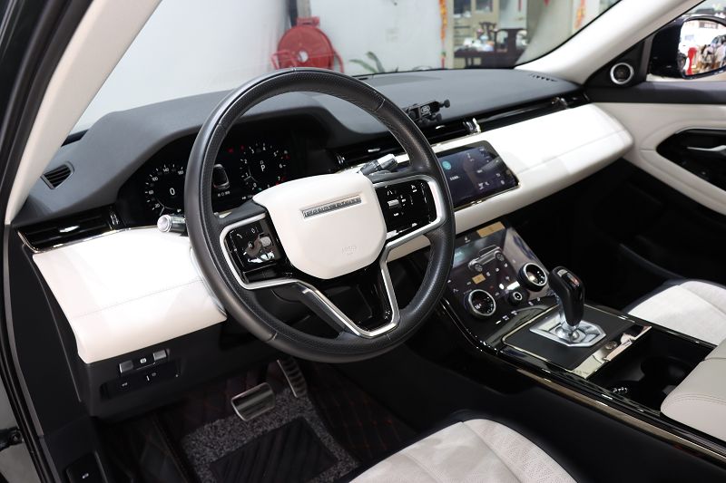 路虎 揽胜极光 2021款 极光L 249PS R-Dynamic First edition 首发版