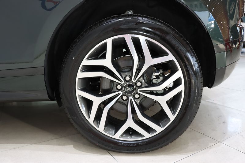 路虎 揽胜极光 2021款 极光L 249PS R-Dynamic First edition 首发版