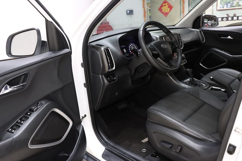 北京现代ix35 2019款 2.0L 自动两驱智勇・畅享版