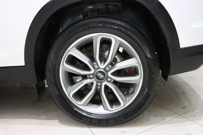 北京现代ix35 2019款 2.0L 自动两驱智勇・畅享版