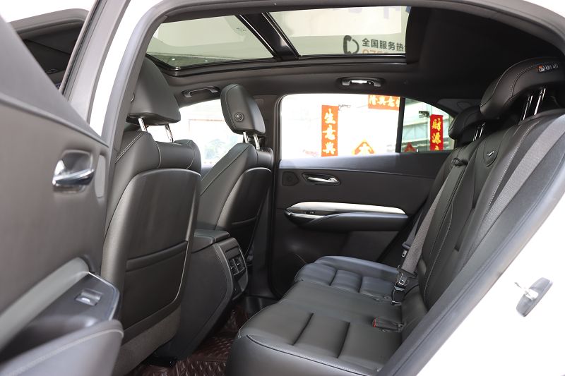 凯迪拉克XT4 2018款 28T 两驱领先型