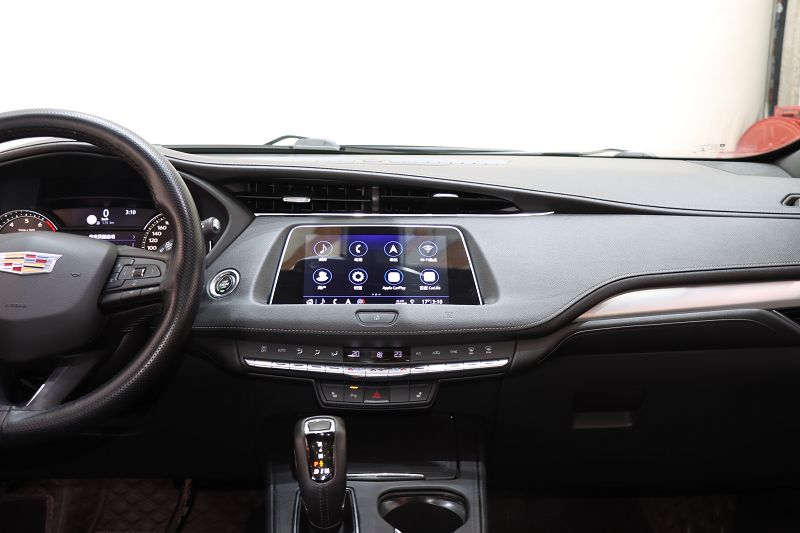 凯迪拉克XT4 2018款 28T 两驱领先型