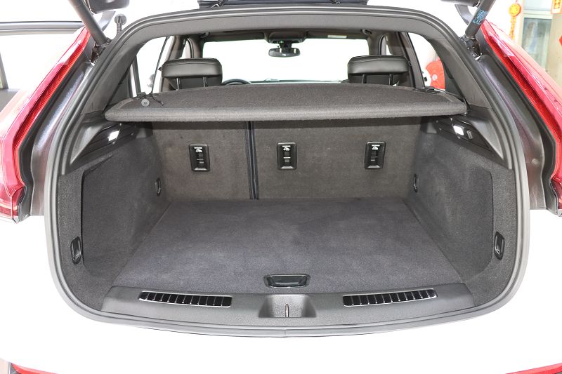 凯迪拉克XT4 2018款 28T 两驱领先型