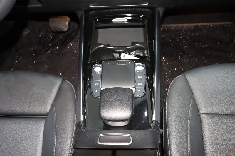 奔驰GLA级 2022款 改款二 GLA 200