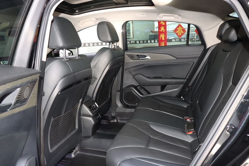 红旗H5 2020款 1.8T 自动智联旗畅版