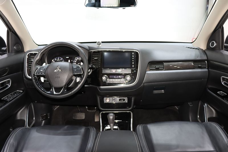 三菱 欧蓝德 2019款 2.4L 四驱致享版 5座 国VI