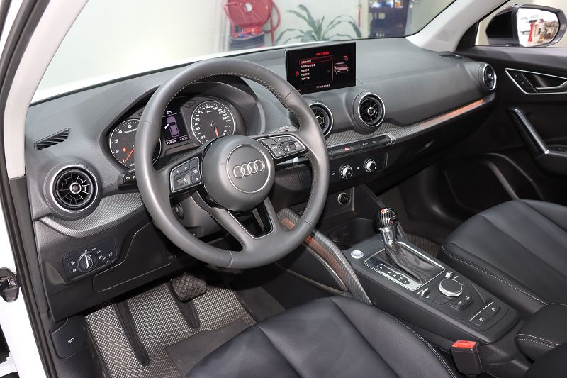 奥迪Q2L 2018款 35TFSI 上市专享版 国VI