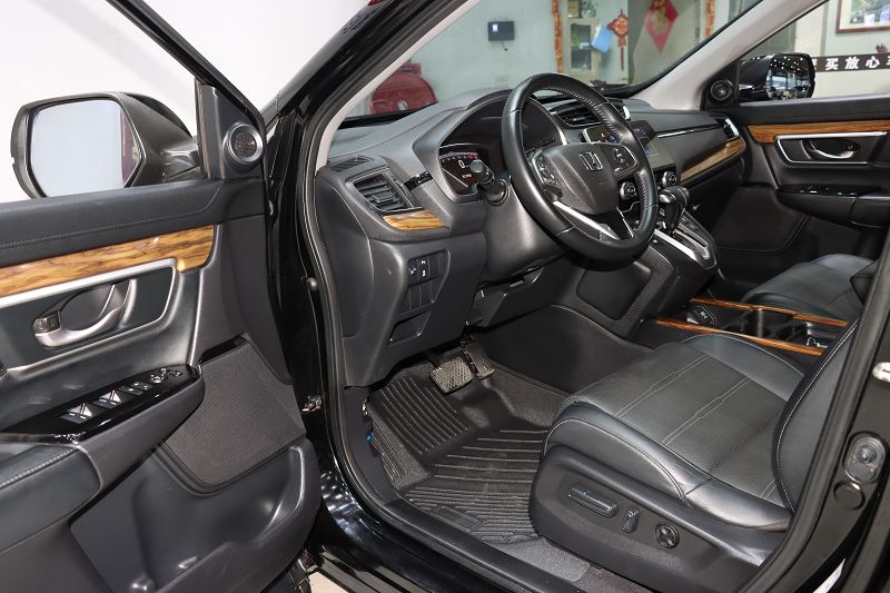 本田CR-V 2019款 耀目版plus 240TURBO CVT两驱风尚版 国VI