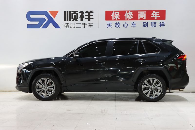 丰田 RAV4荣放 2023款 2.0L CVT两驱风尚版