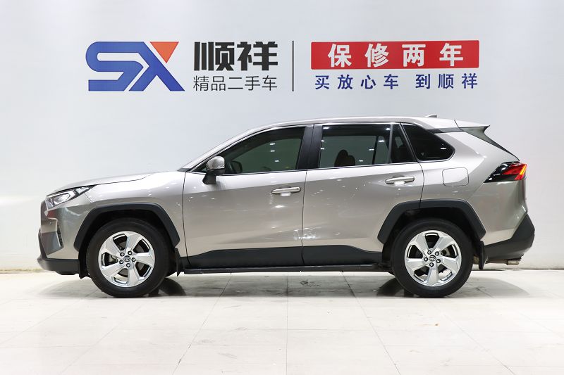丰田 RAV4荣放 2020款 2.0L CVT两驱风尚版